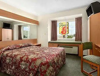 Hotel Super 8 By Wyndham Columbus West